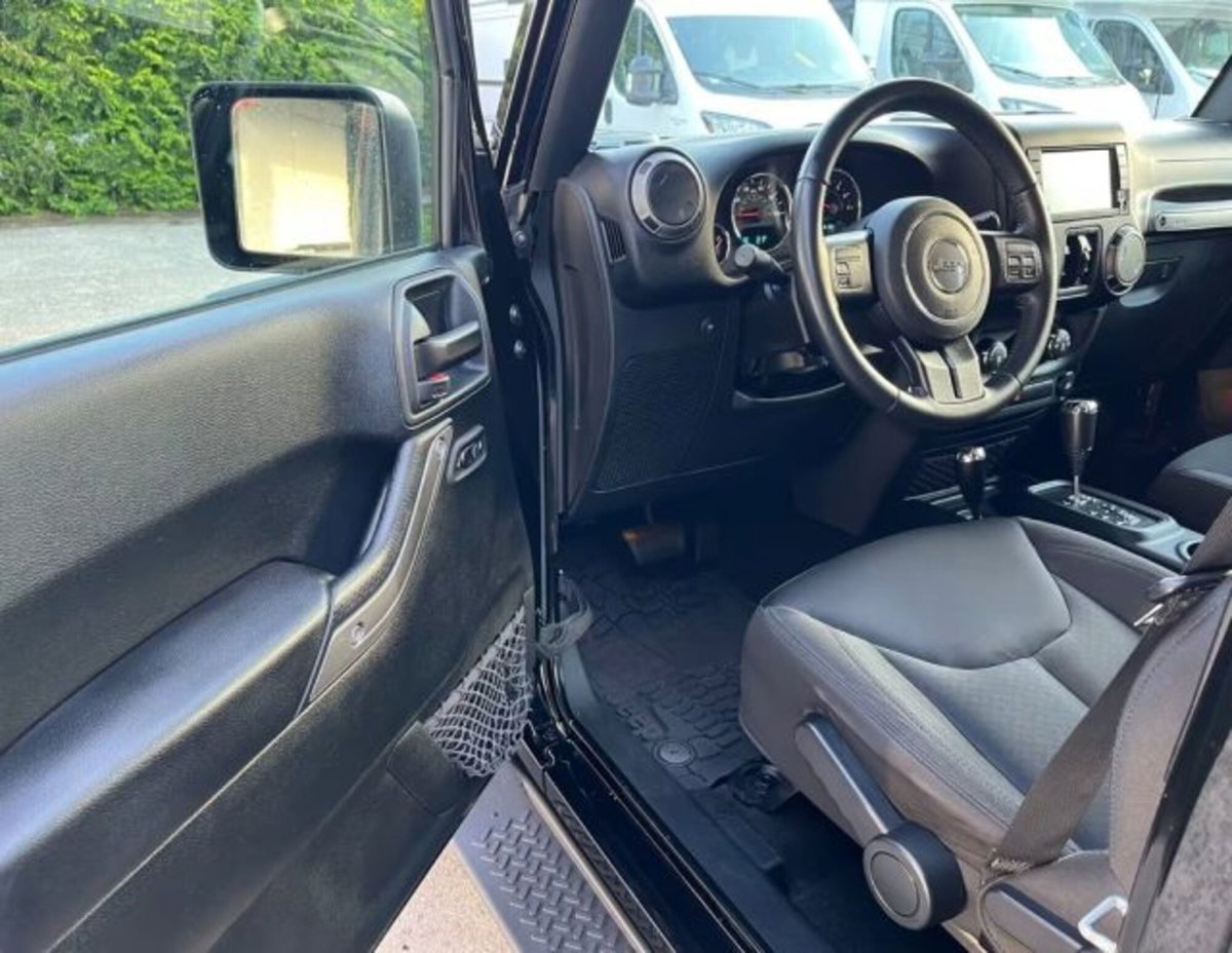 Jeep Wrangler 3.6 V6 Sahara Auto (7)