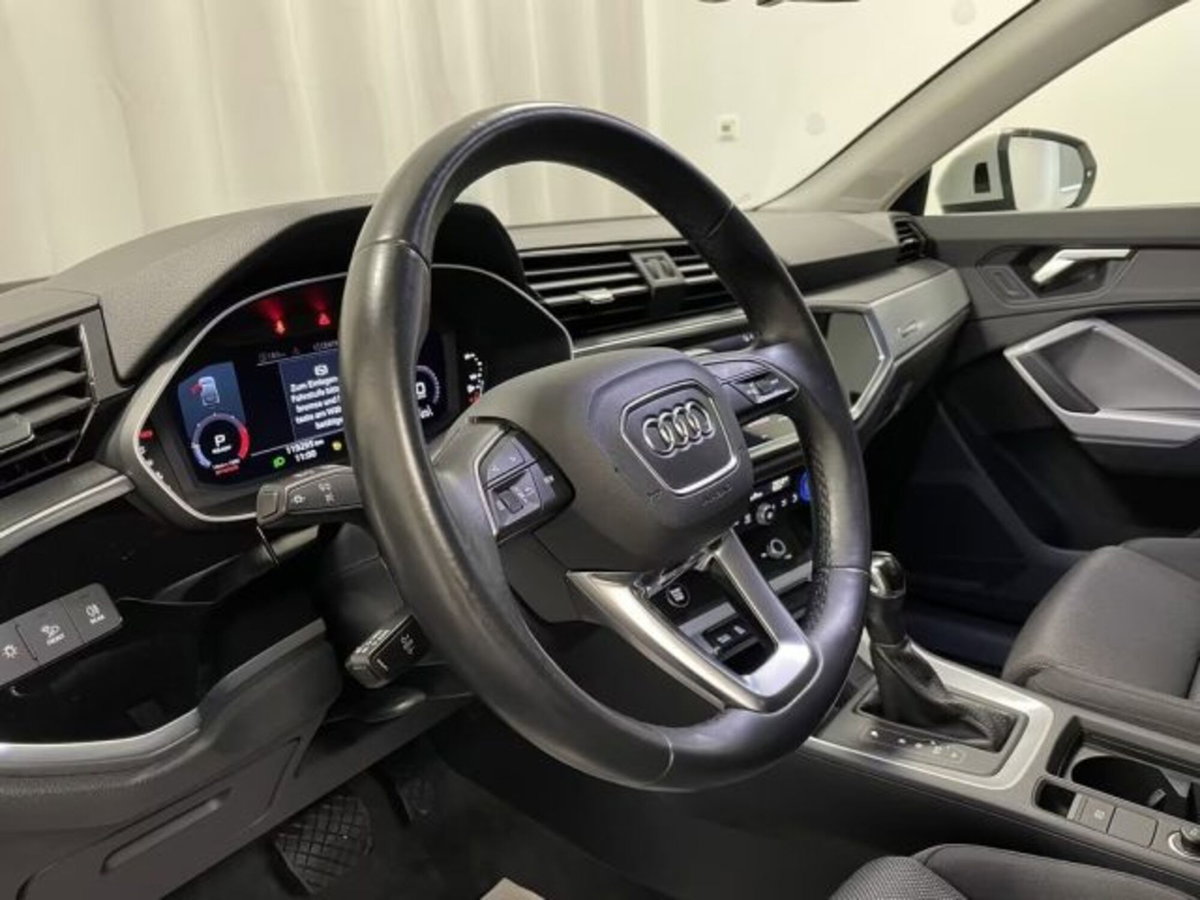 Audi Q3 Sportback 40 TDI S tronic quattro edition (11)