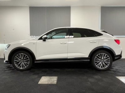 Audi Q3 Sportback 40 TDI S tronic quattro edition (4)