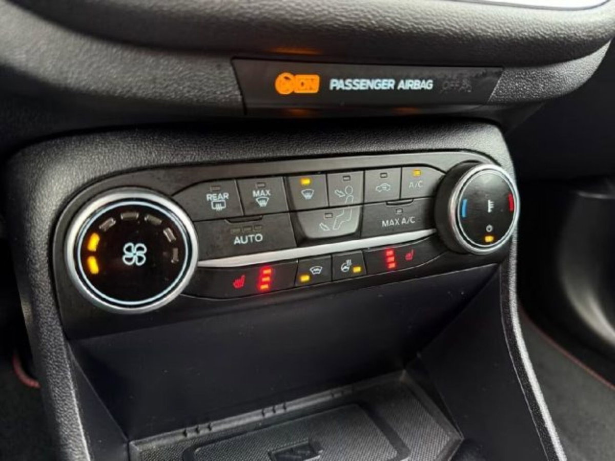 Ford Fiesta 1.5 Ecoboost 200 CV 5 porte ST (12)