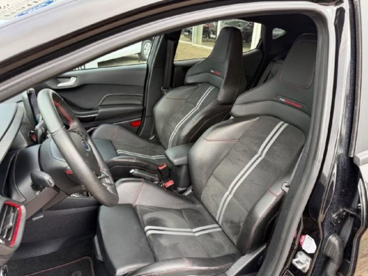 Ford Fiesta 1.5 Ecoboost 200 CV 5 porte ST (8)