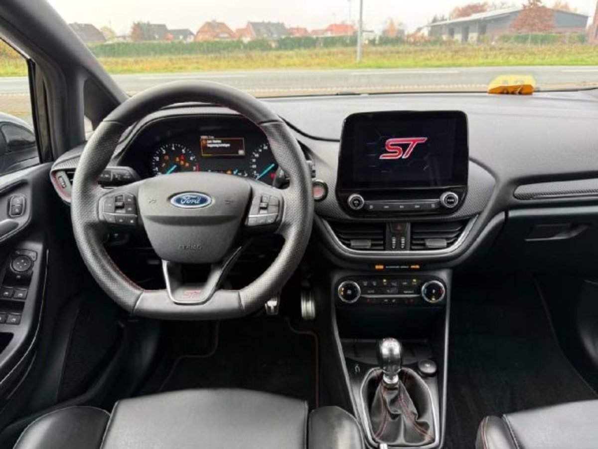 Ford Fiesta 1.5 Ecoboost 200 CV 5 porte ST (9)
