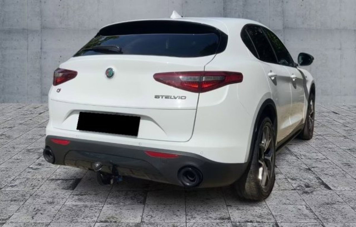 Alfa Romeo Stelvio Stelvio 2.0 Turbo 200 CV AT8 Q4 Sprint (4)