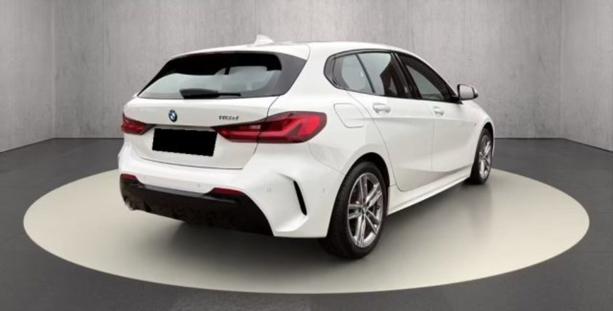 BMW Serie 1 116d 2.0 116CV cat 5 porte Attiva DPF (4)