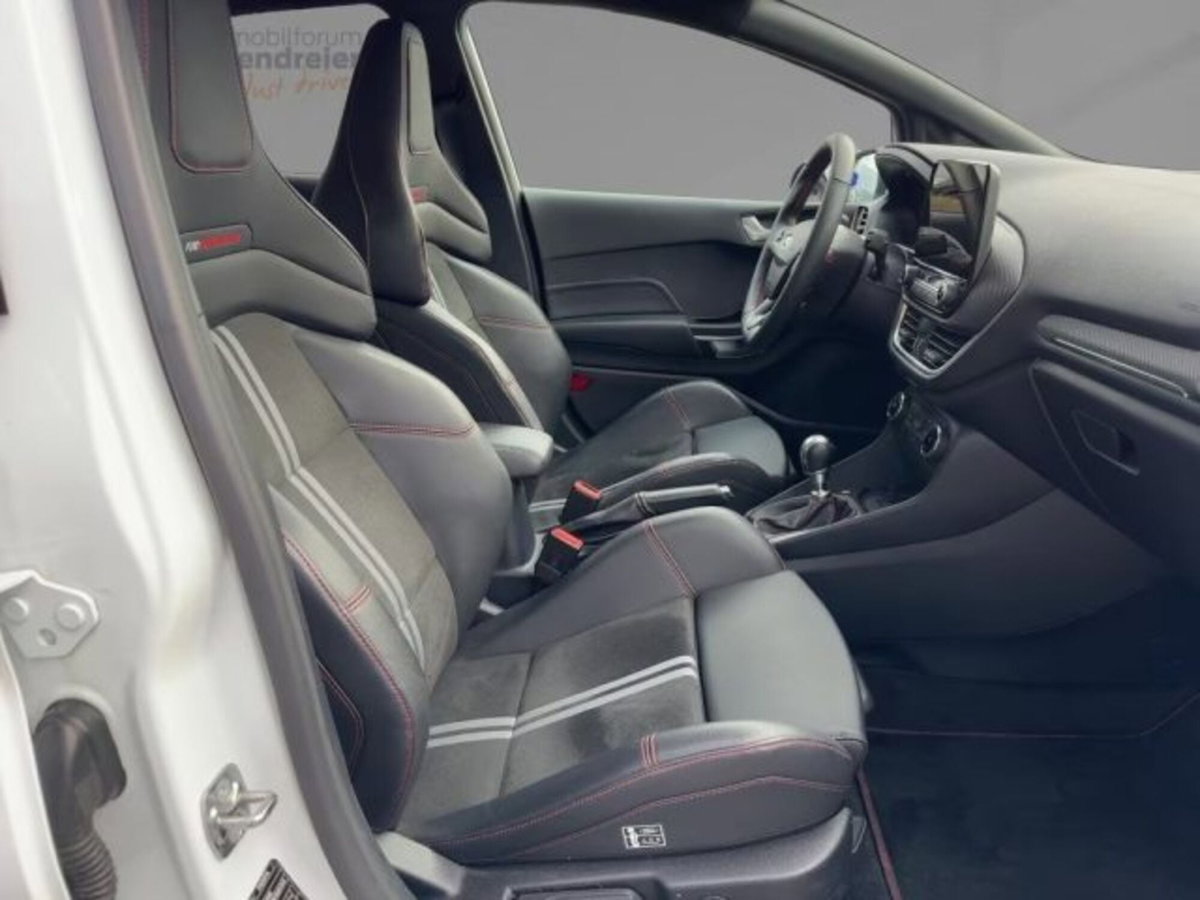 Ford Fiesta 1.5 Ecoboost 200 CV 5 porte ST (13)