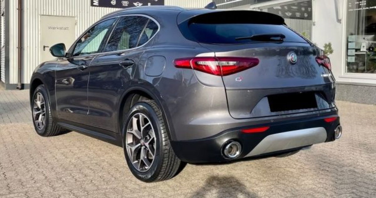 Alfa Romeo Stelvio Stelvio 2.0 Turbo 200 CV AT8 Q4 Super Business (11)