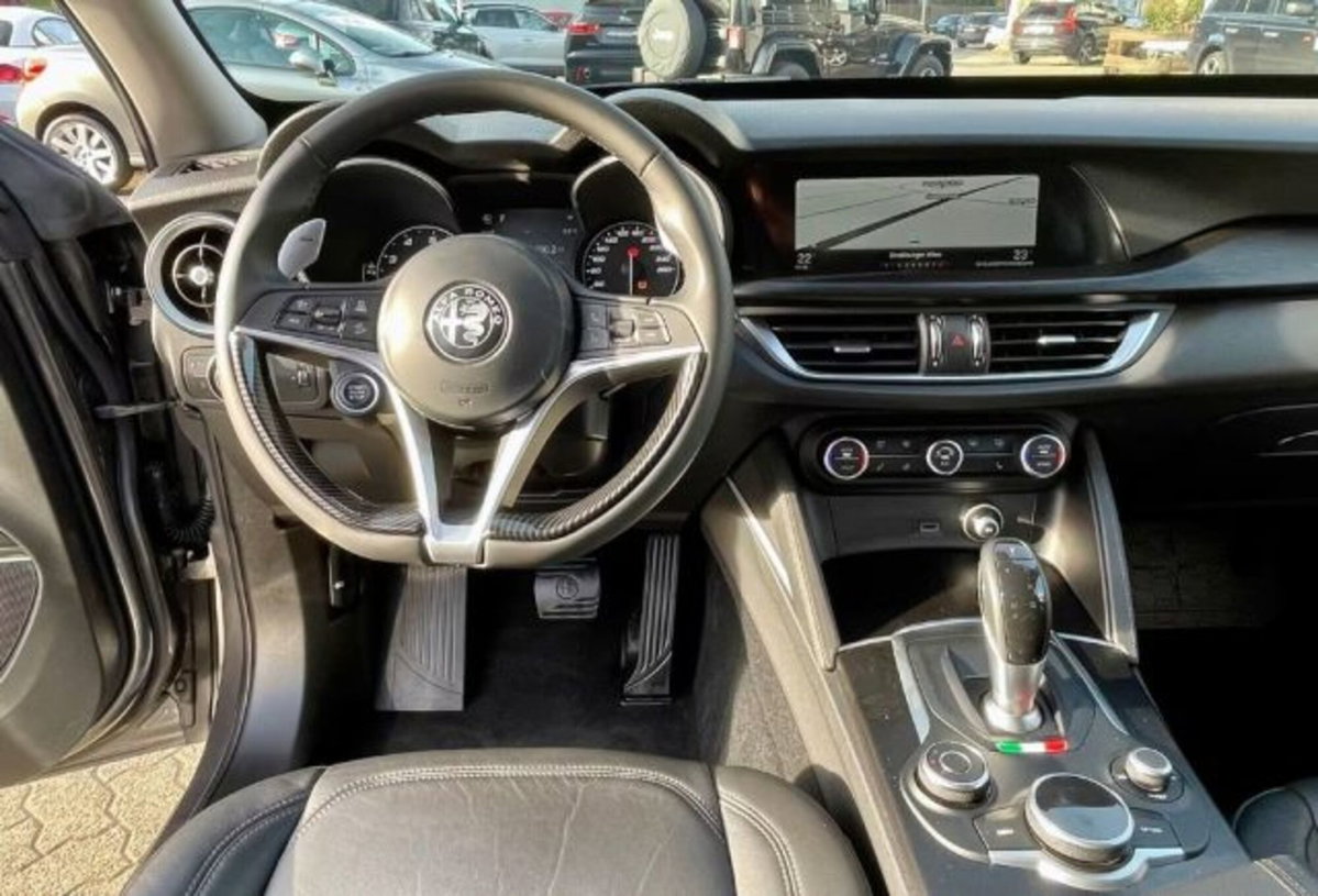 Alfa Romeo Stelvio Stelvio 2.0 Turbo 200 CV AT8 Q4 Super Business (18)