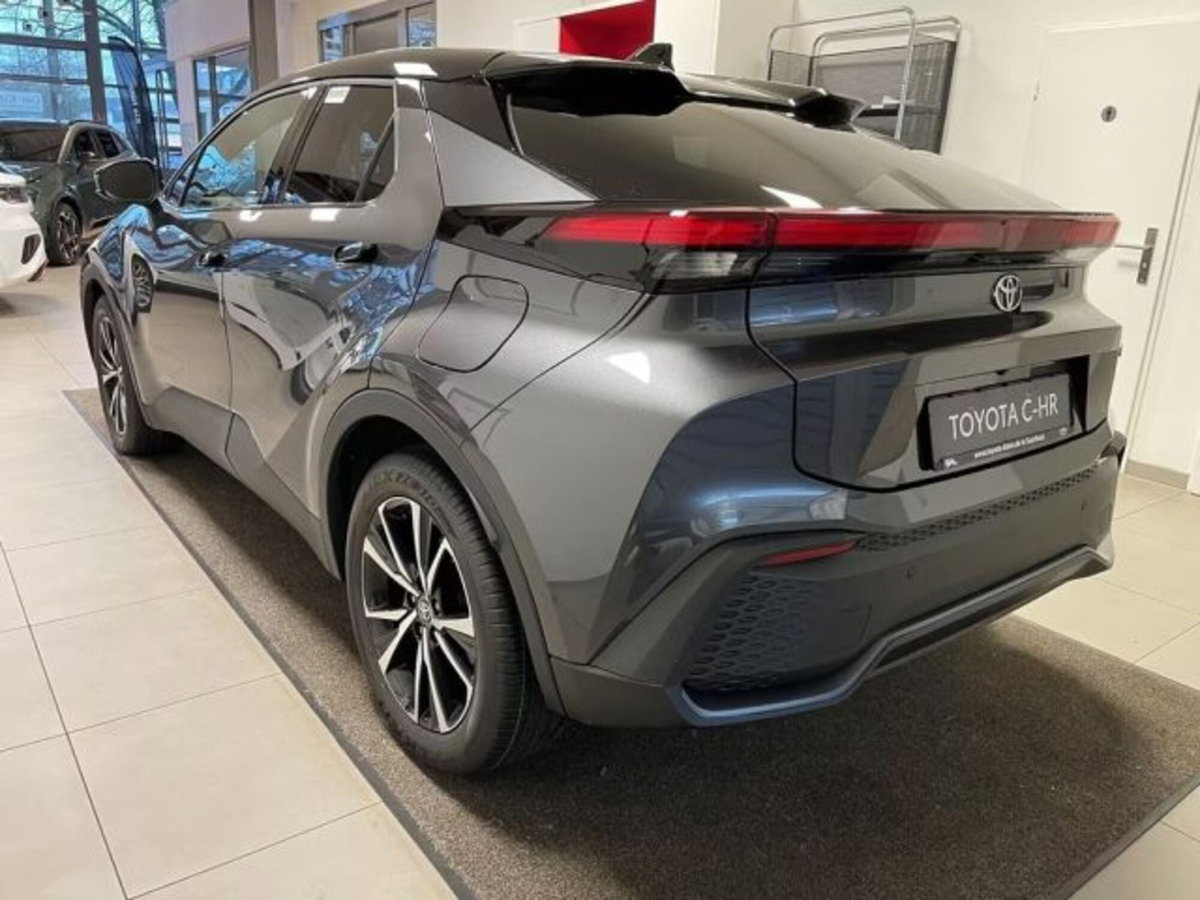 Toyota Toyota C-HR 1.8 Hybrid E-CVT Toyota Team (2)