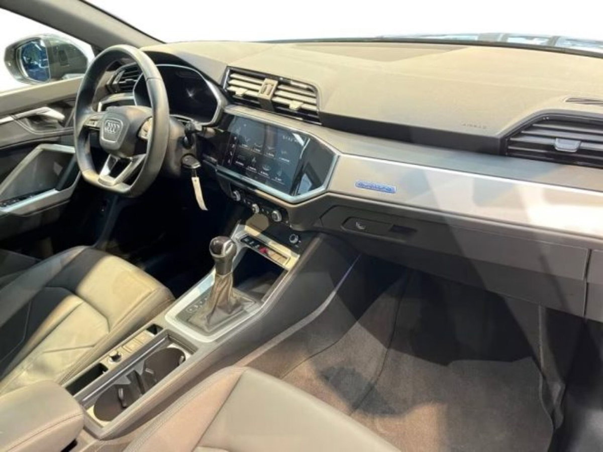 Audi Q3 Sportback 40 TDI quattro S tronic S line edition (3)