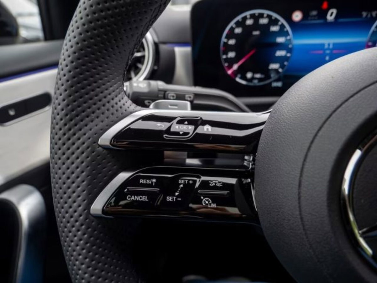 Mercedes-Benz Classe A 180 d AMG Line Premium Plus auto (10)
