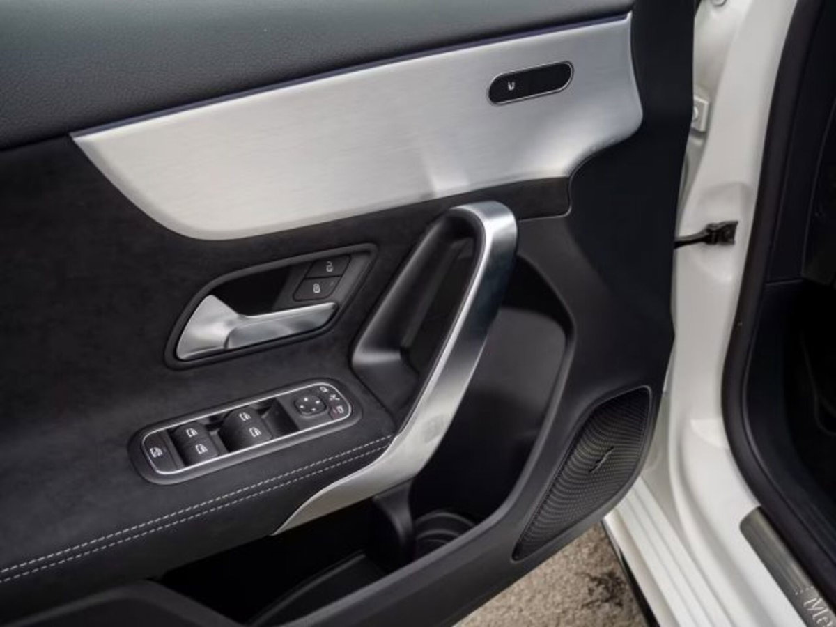 Mercedes-Benz Classe A 180 d AMG Line Premium Plus auto (16)