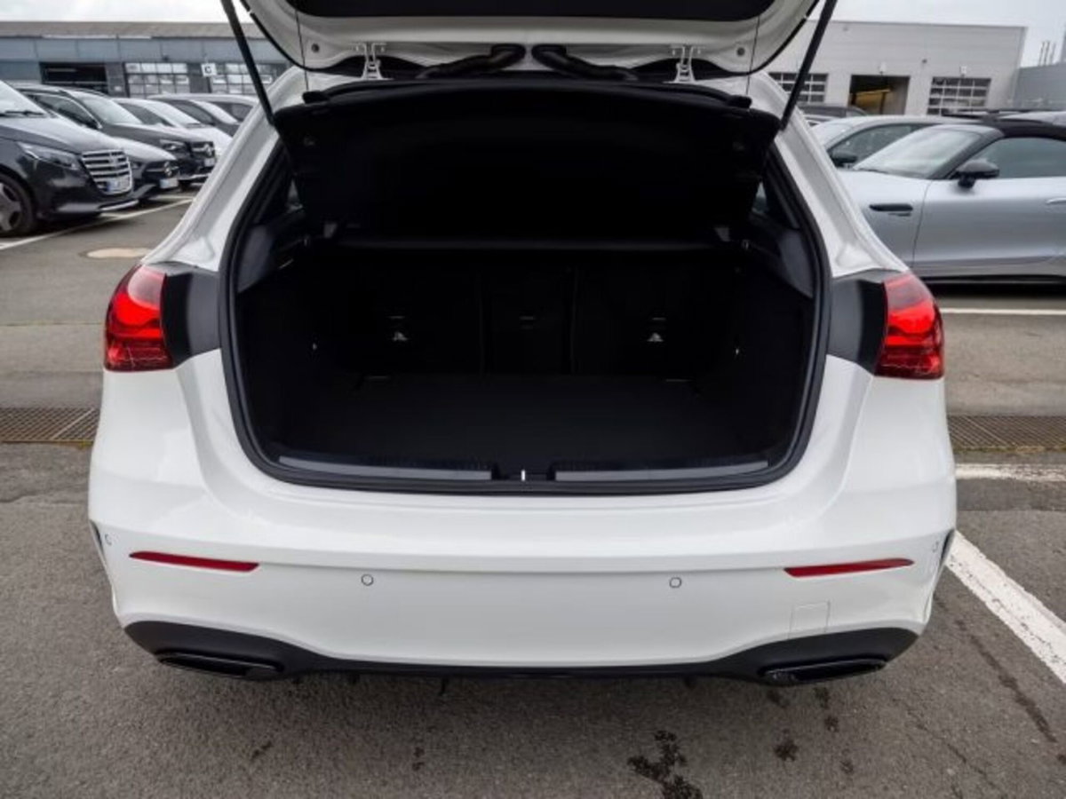 Mercedes-Benz Classe A 180 d AMG Line Premium Plus auto (18)