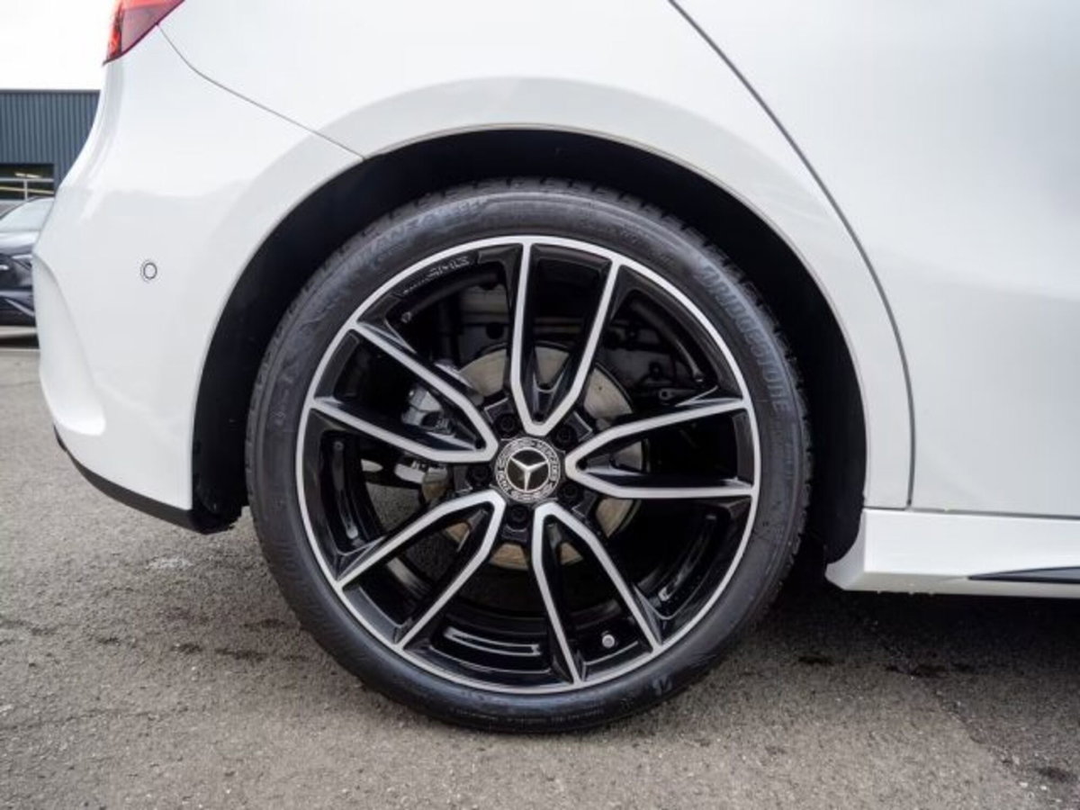 Mercedes-Benz Classe A 180 d AMG Line Premium Plus auto (4)