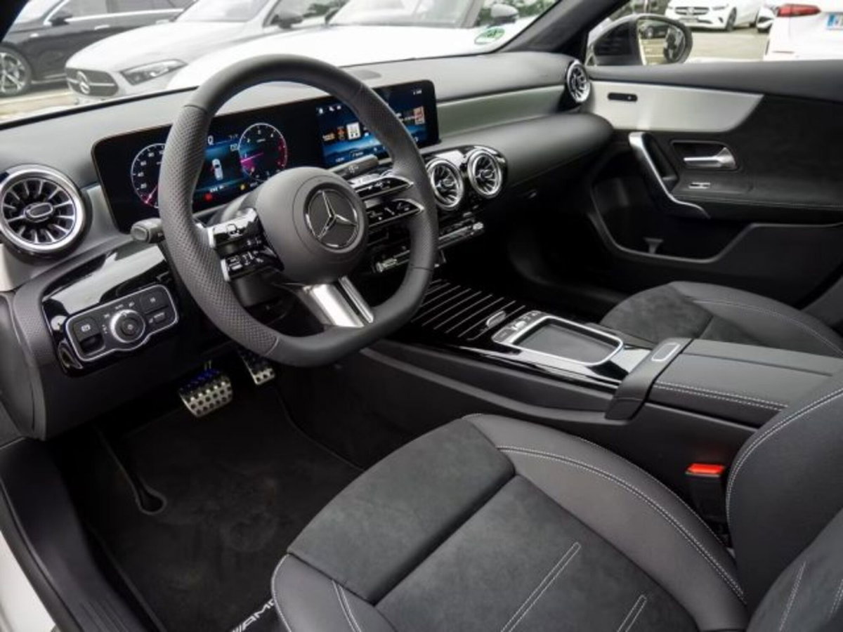Mercedes-Benz Classe A 180 d AMG Line Premium Plus auto (5)