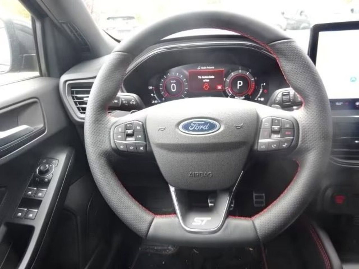 Ford Focus 2.3 EcoBoost 280 CV 5p. ST (12)