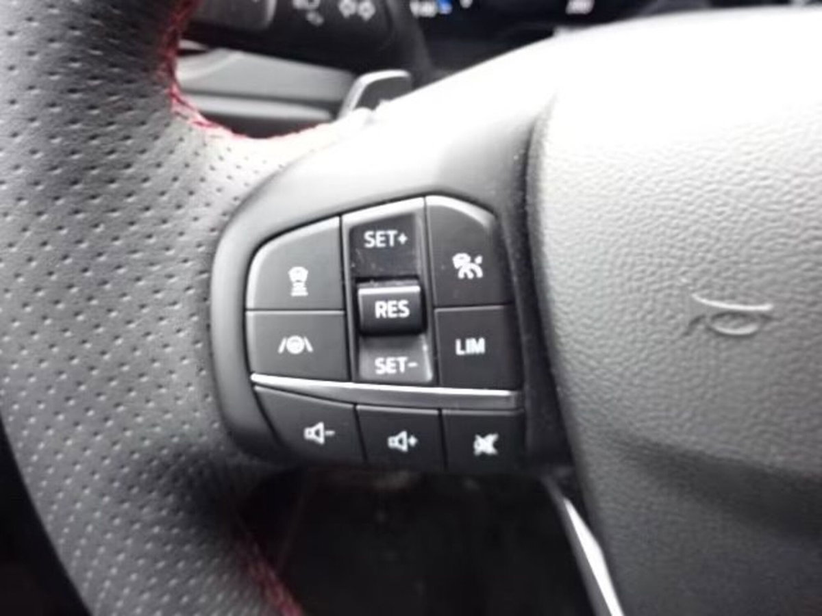 Ford Focus 2.3 EcoBoost 280 CV 5p. ST (13)