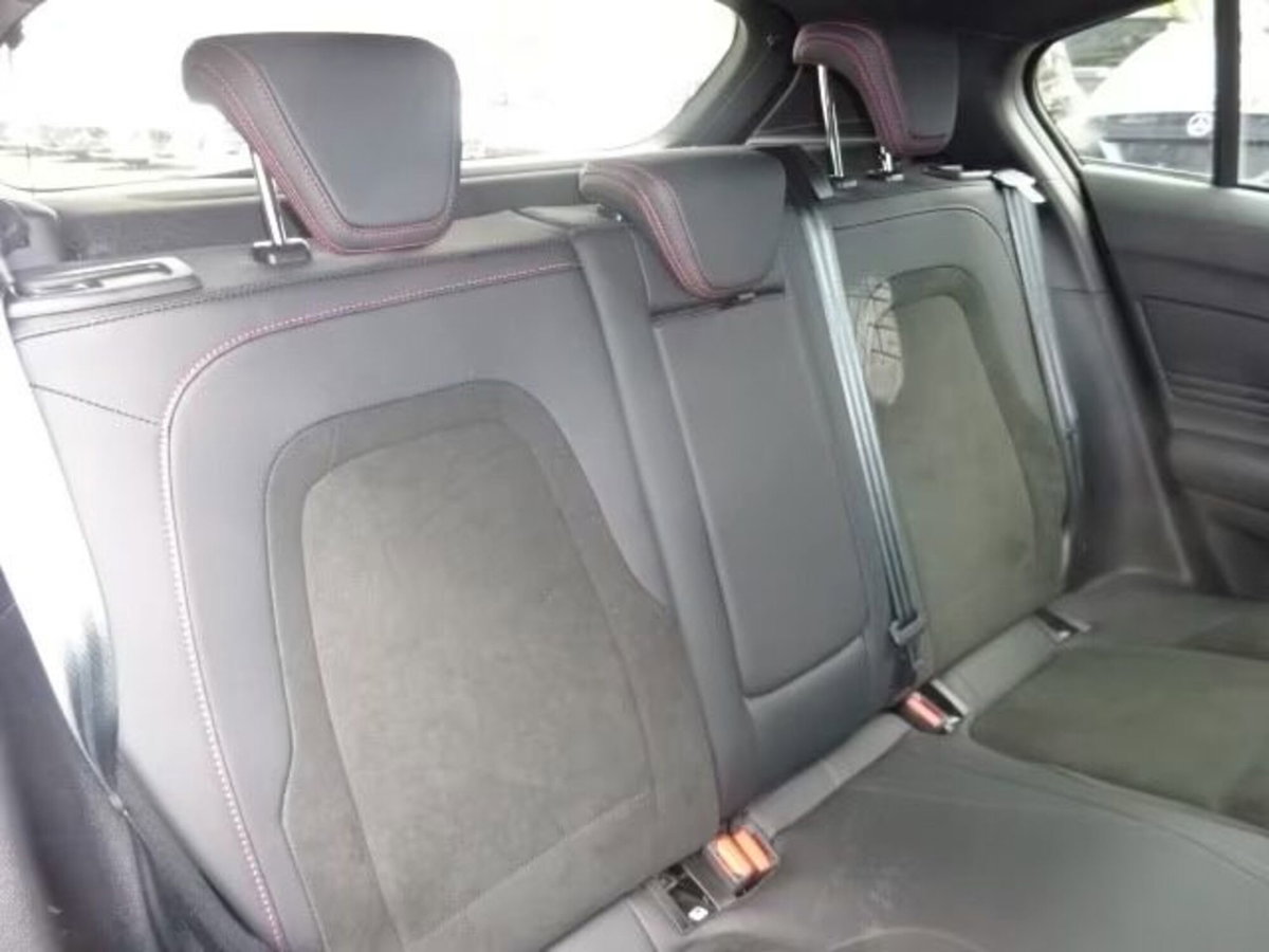 Ford Focus 2.3 EcoBoost 280 CV 5p. ST (18)