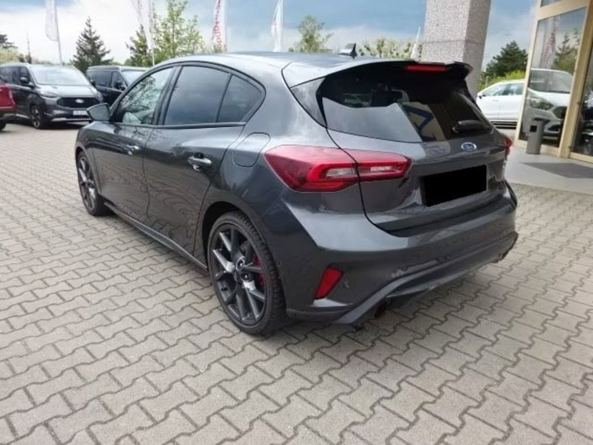 Ford Focus 2.3 EcoBoost 280 CV 5p. ST (3)