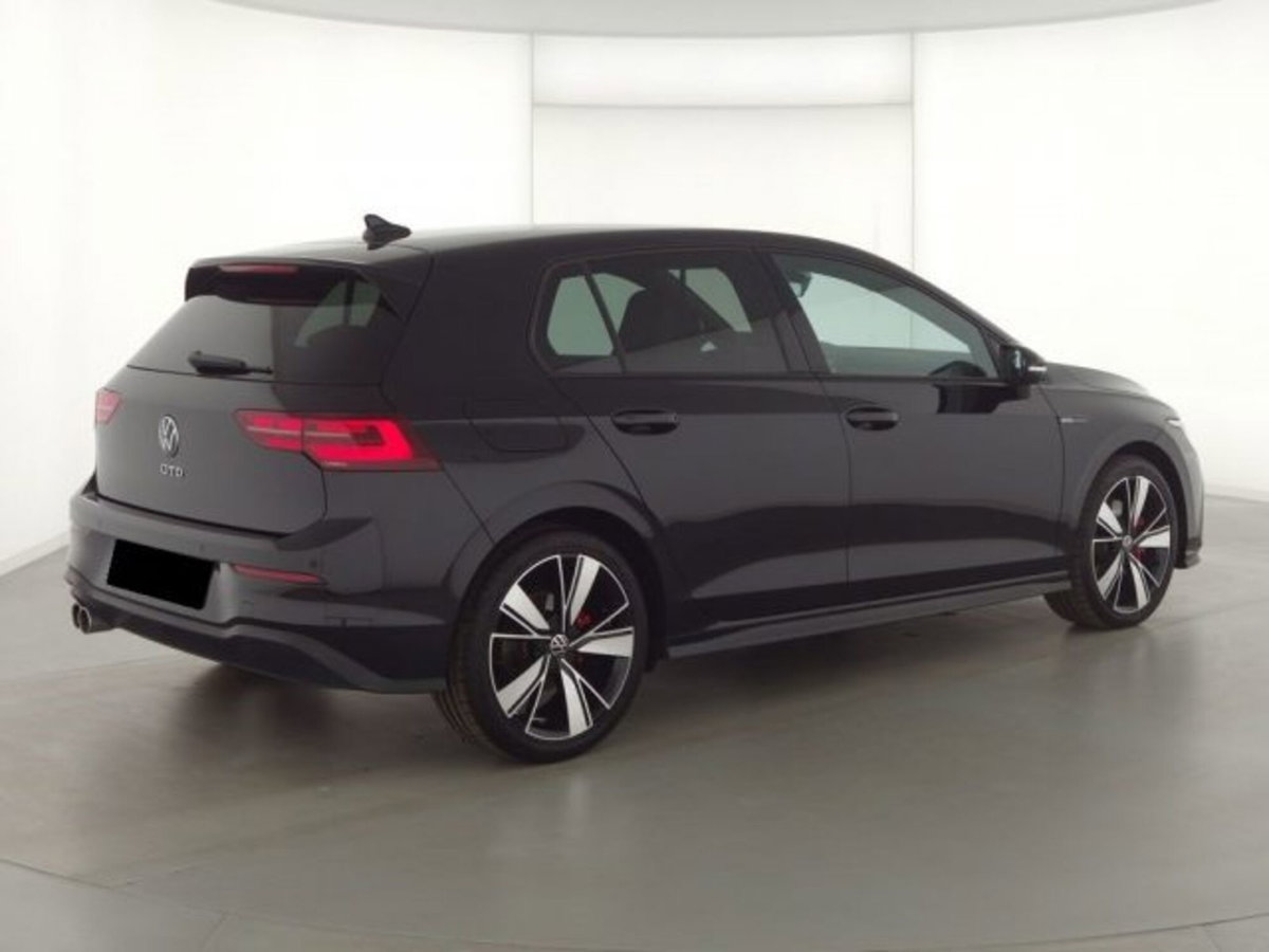 Volkswagen Golf 2.0 TDI GTD DSG (5)