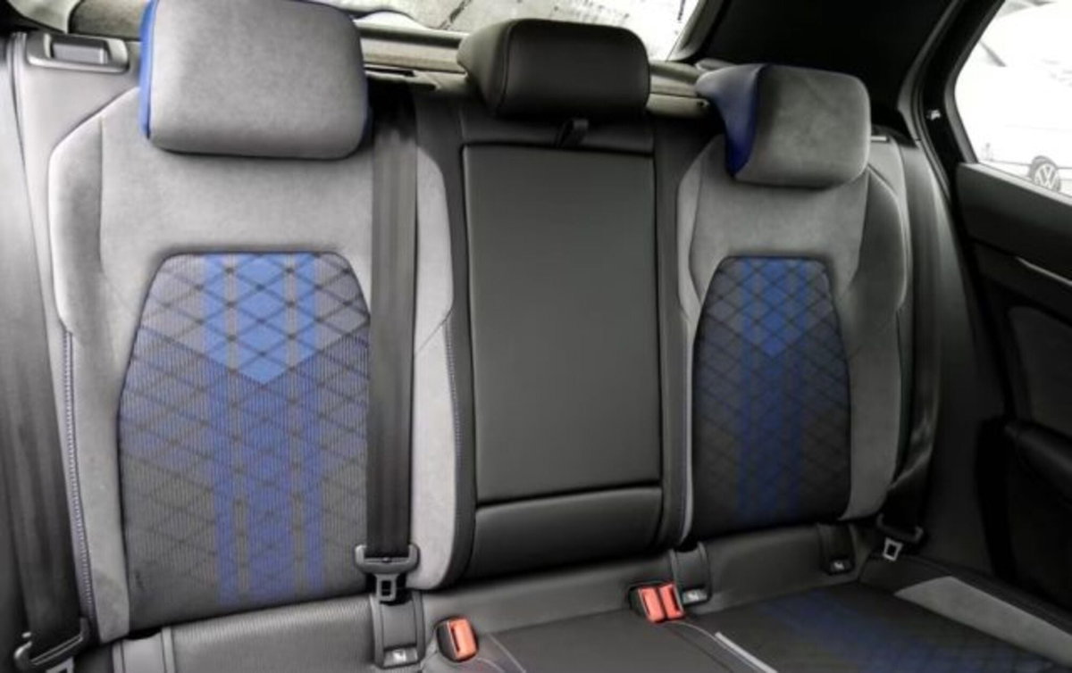 Volkswagen Golf 2.0 tsi R Black Edition 4motion 333cv dsg (13)