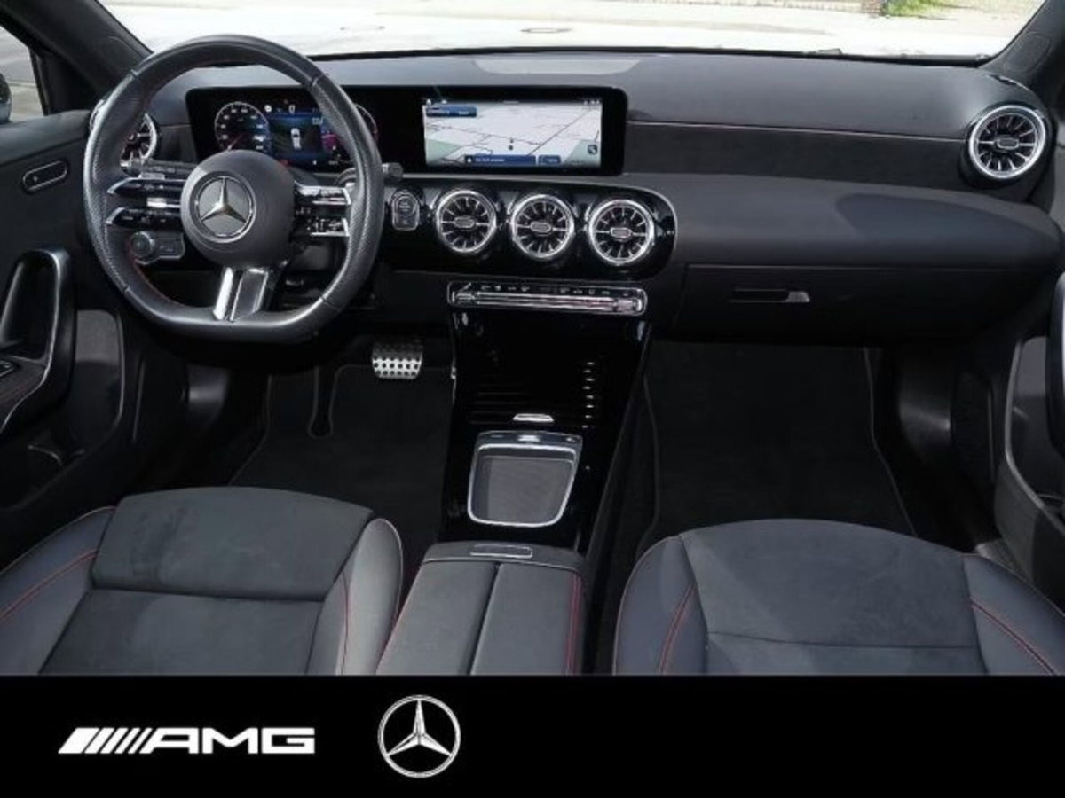 Mercedes-Benz Classe A Sedan 180 d AMG Line Premium Plus auto (11)