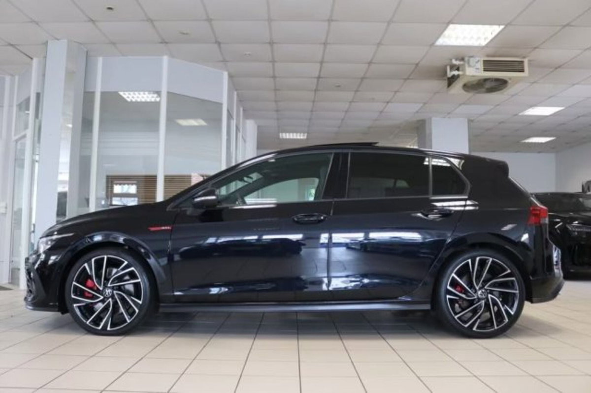 Volkswagen Golf 2.0 tsi GTI MT Ultimate 245cv (4)