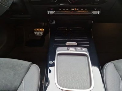 Mercedes-Benz Classe A Sedan 180 d AMG Line Premium Plus auto (12)