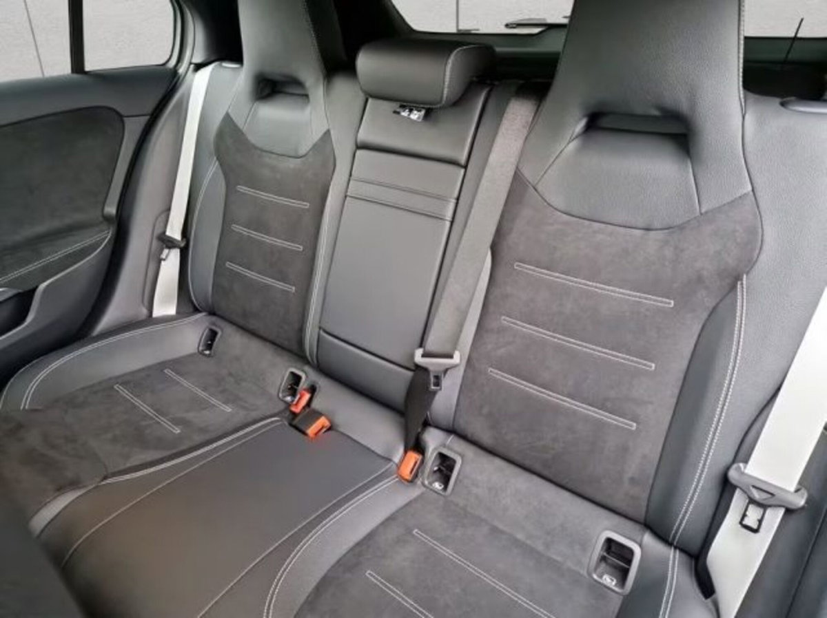 Mercedes-Benz Classe A Sedan 180 d AMG Line Premium Plus auto (15)