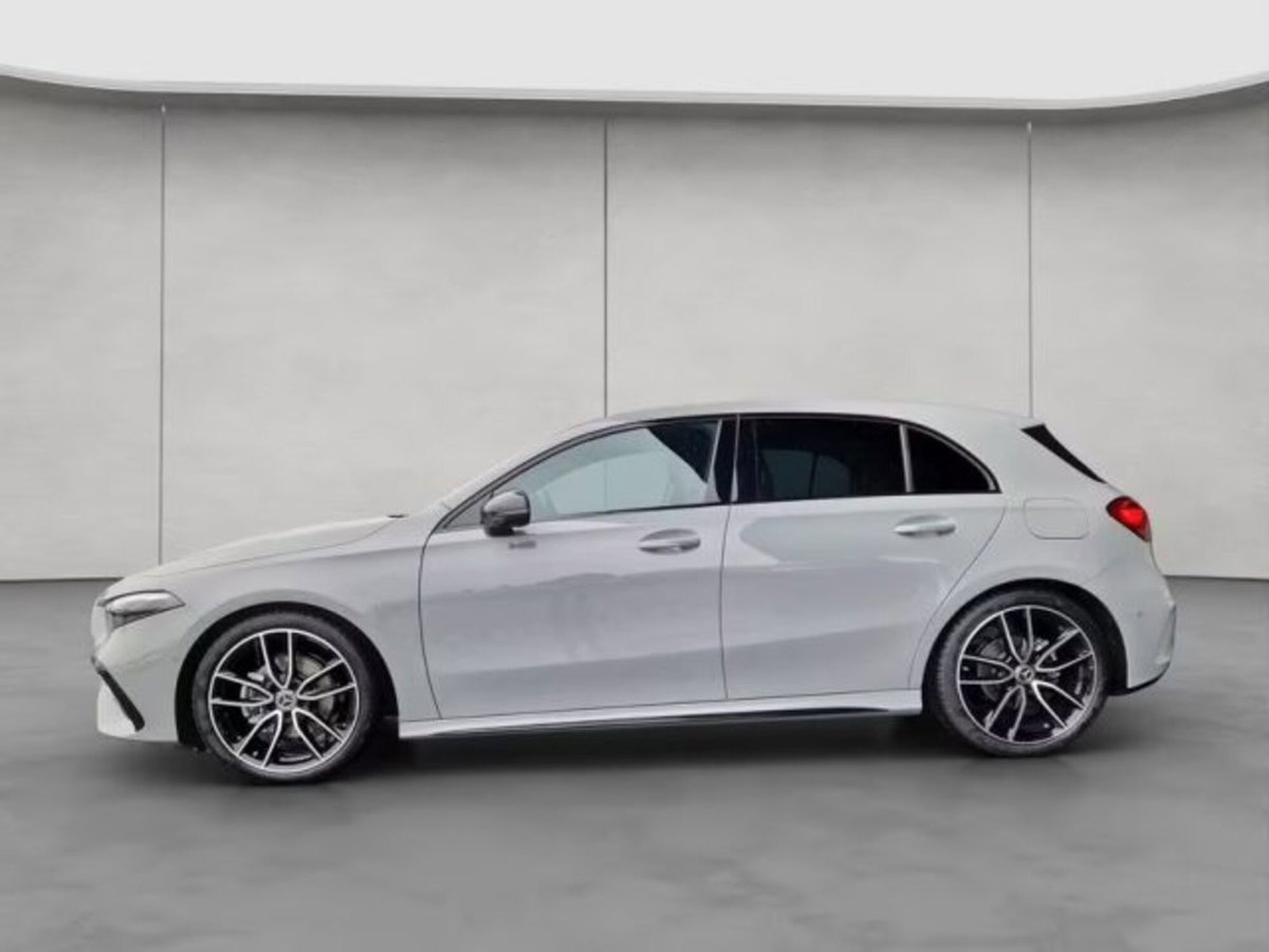 Mercedes-Benz Classe A Sedan 180 d AMG Line Premium Plus auto (2)