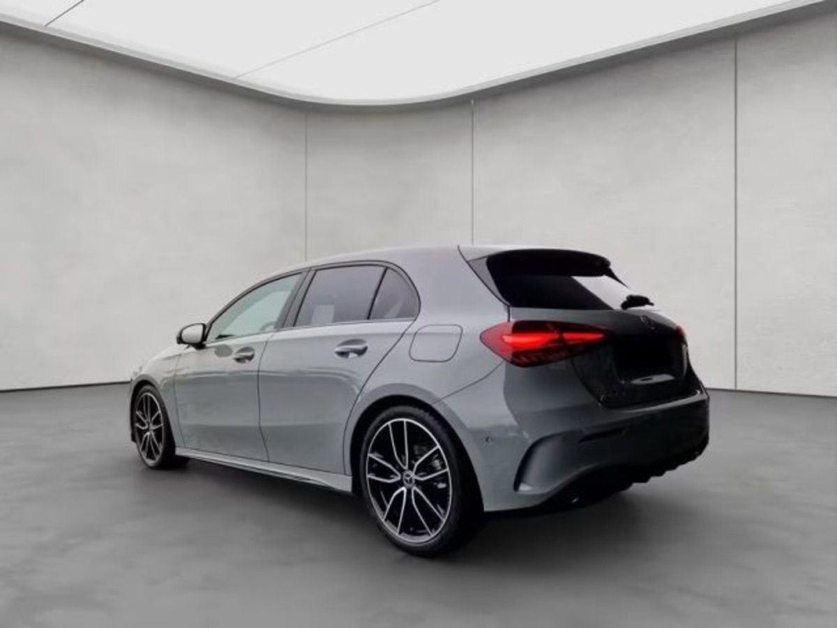 Mercedes-Benz Classe A Sedan 180 d AMG Line Premium Plus auto (3)