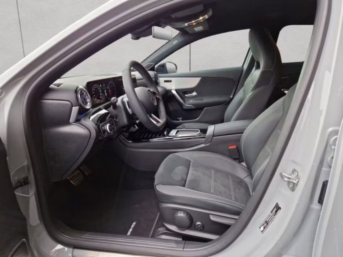 Mercedes-Benz Classe A Sedan 180 d AMG Line Premium Plus auto (8)