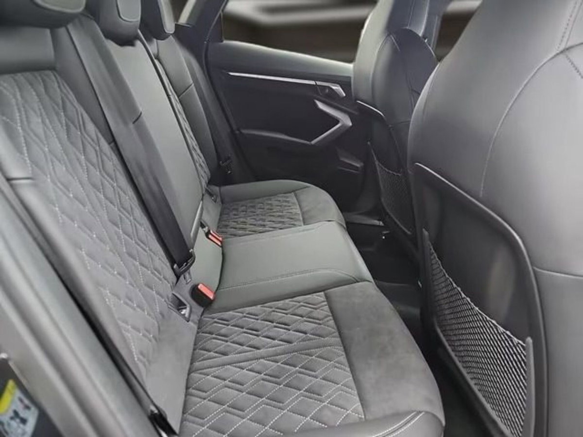 Audi A3 Sedan 35 TFSI S tronic Business (11)