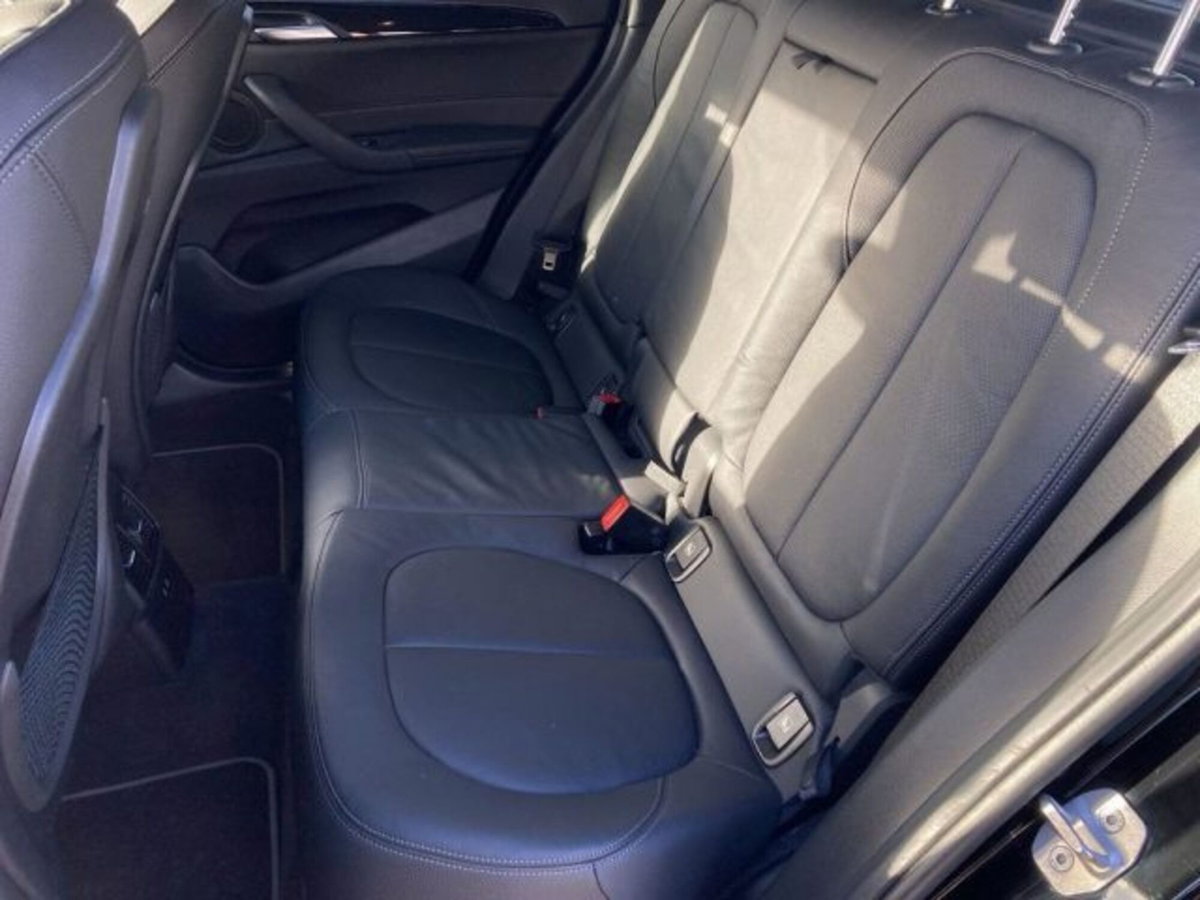 BMW X1 sDrive18d Sport Line (11)