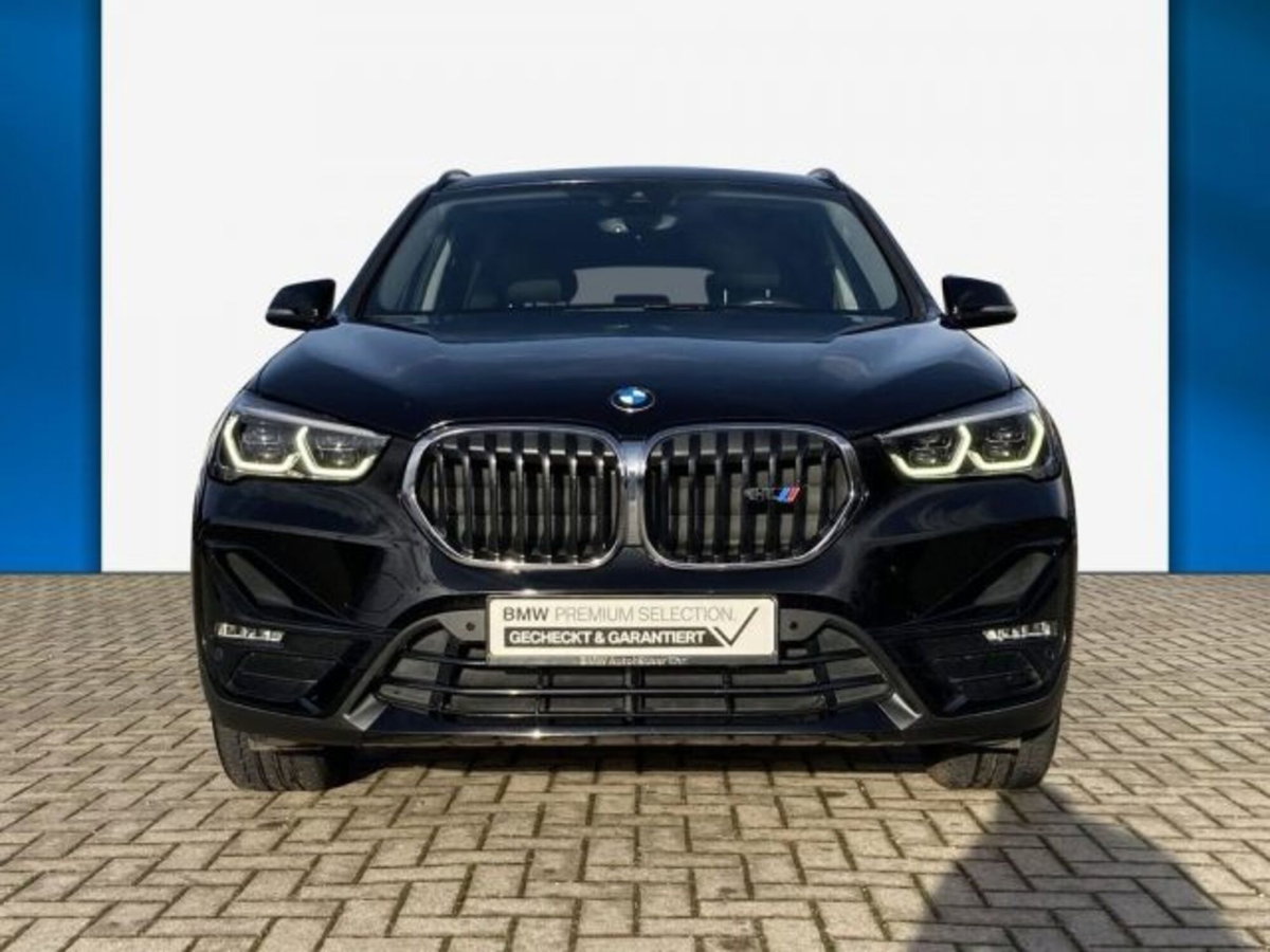 BMW X1 sDrive18d Sport Line (2)