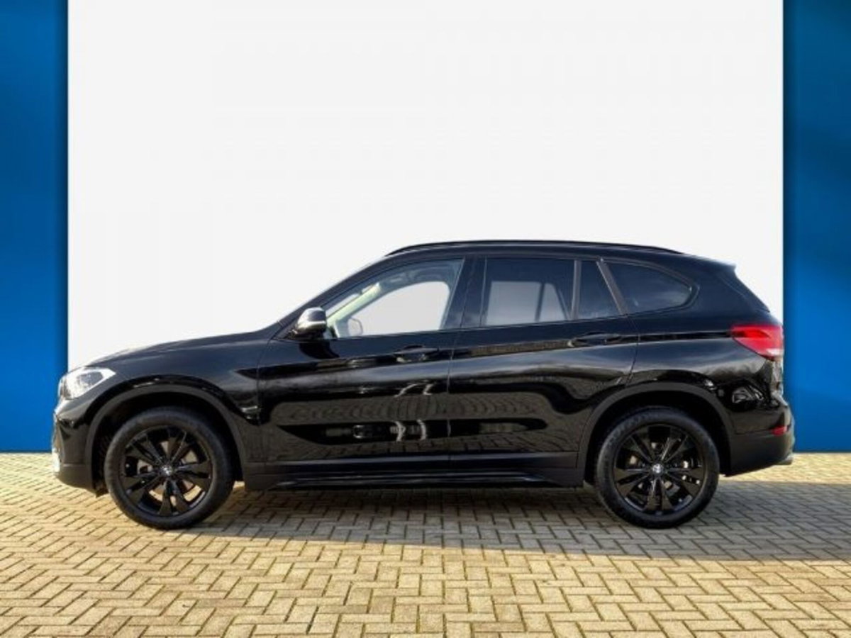BMW X1 sDrive18d Sport Line (3)