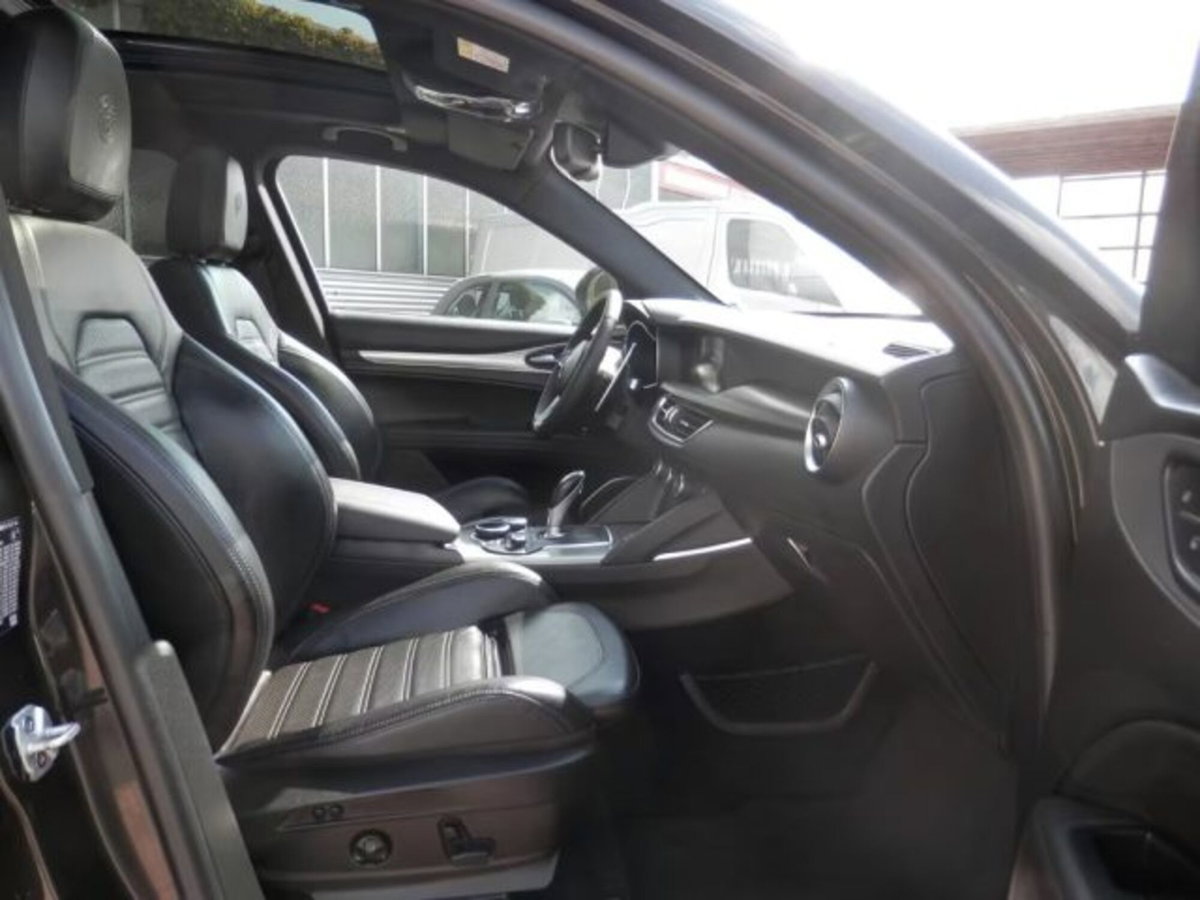 Alfa Romeo Stelvio Stelvio 2.0 Turbo 200 CV AT8 Q4 Super Business (14)