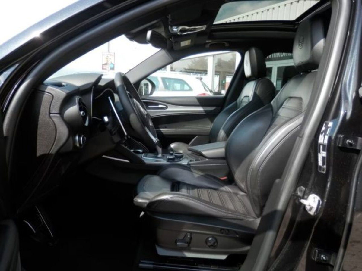 Alfa Romeo Stelvio Stelvio 2.0 Turbo 200 CV AT8 Q4 Super Business (9)