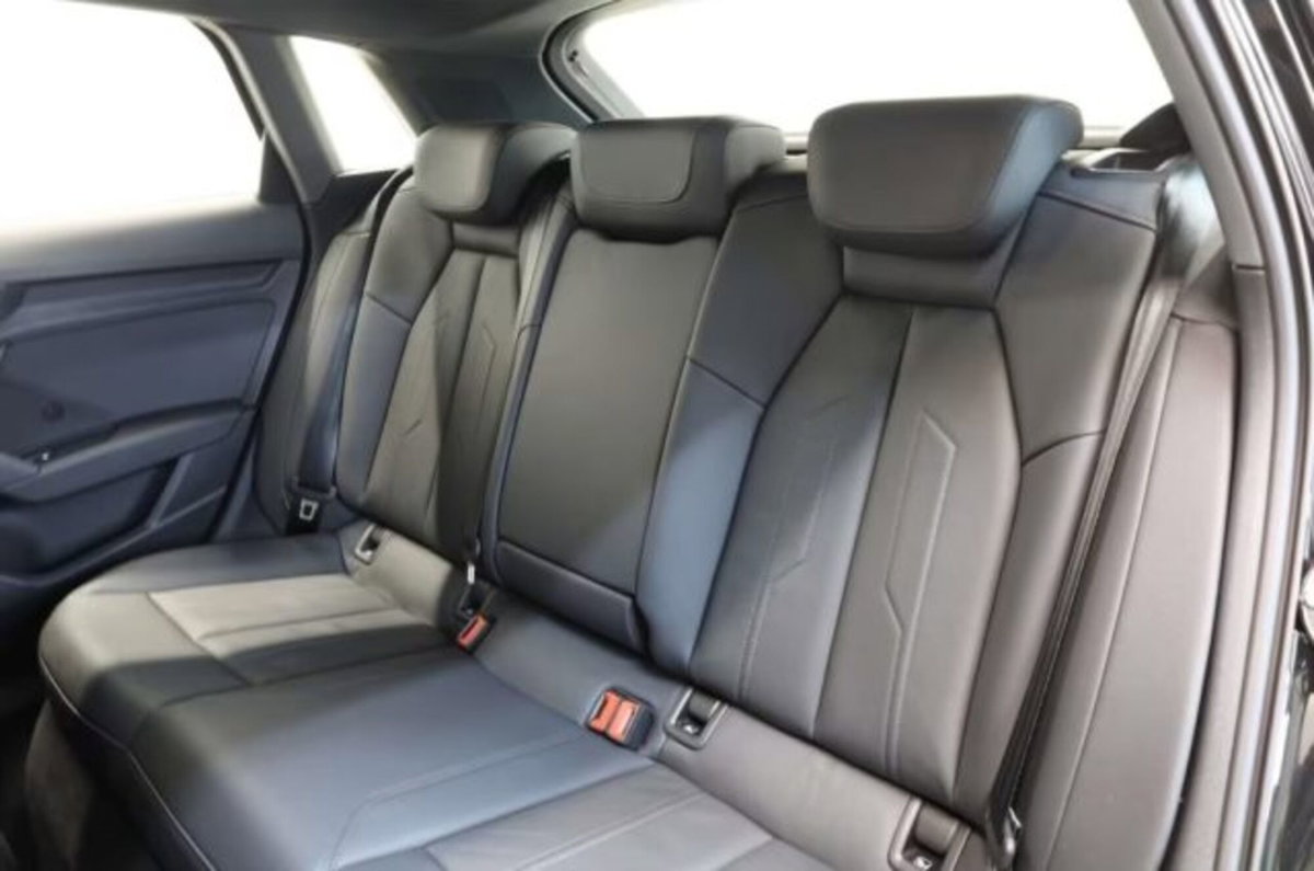 Audi A3 Sportback 35 TDI S tronic S line edition (15)
