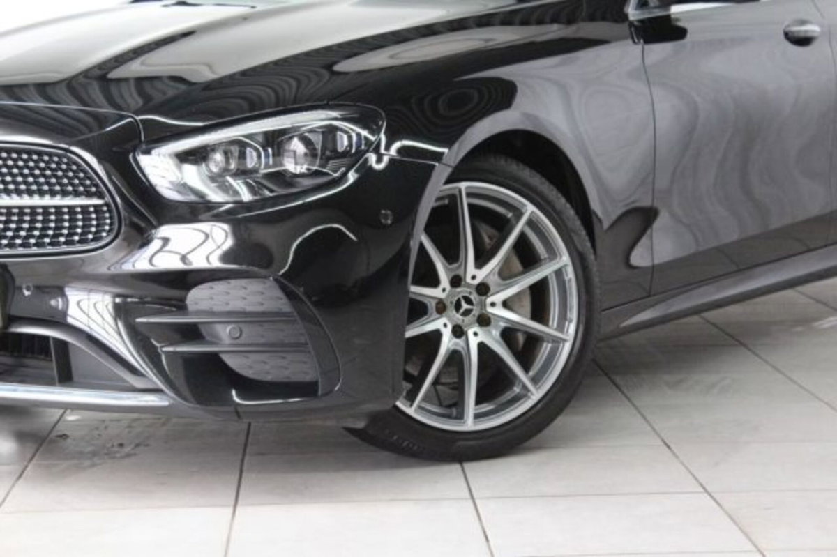Mercedes-Benz Classe E 220 d Auto AMG Line (5)