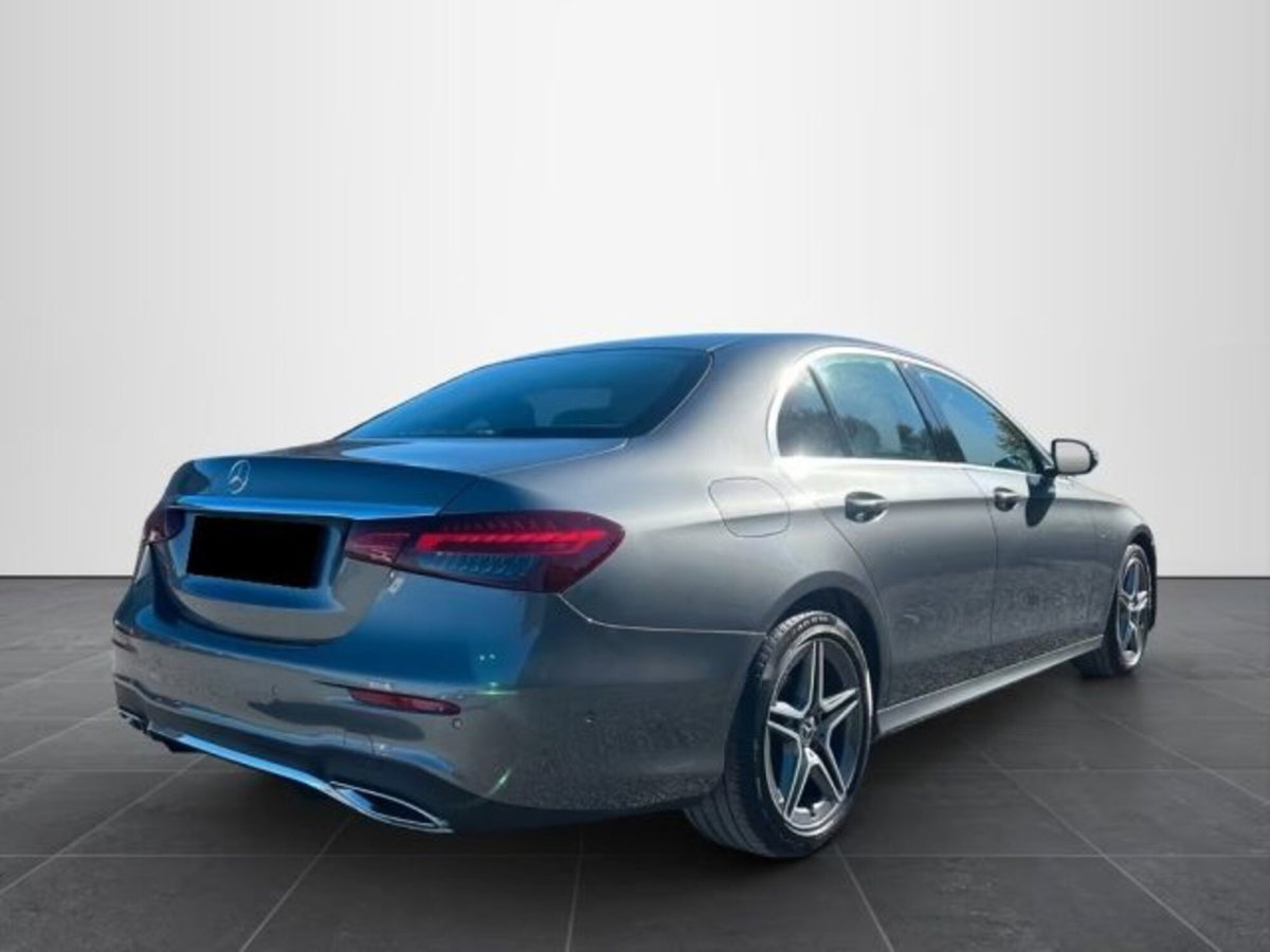 Mercedes-Benz Classe E 220 d Auto AMG Line (6)