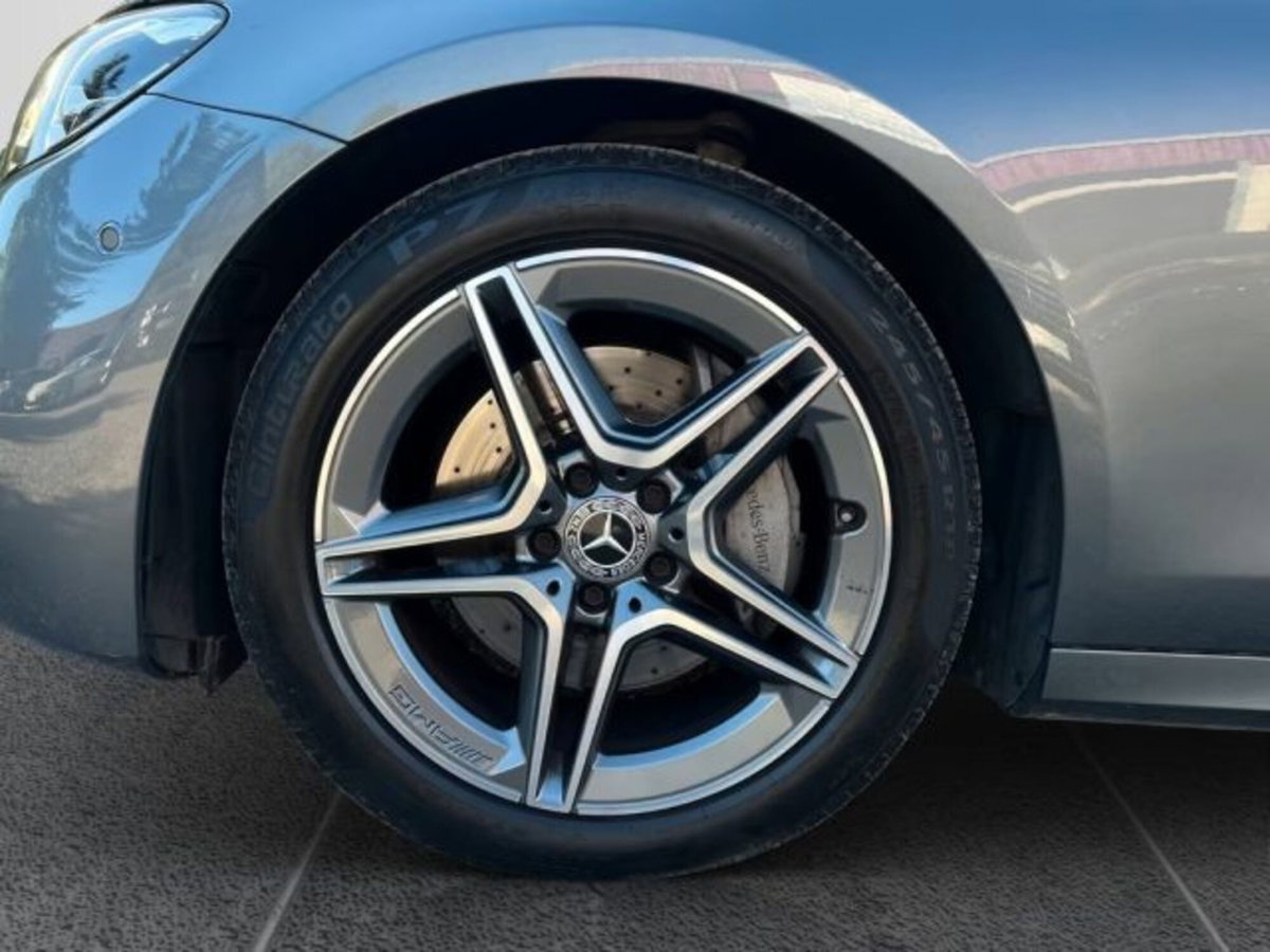 Mercedes-Benz Classe E 220 d Auto AMG Line (9)