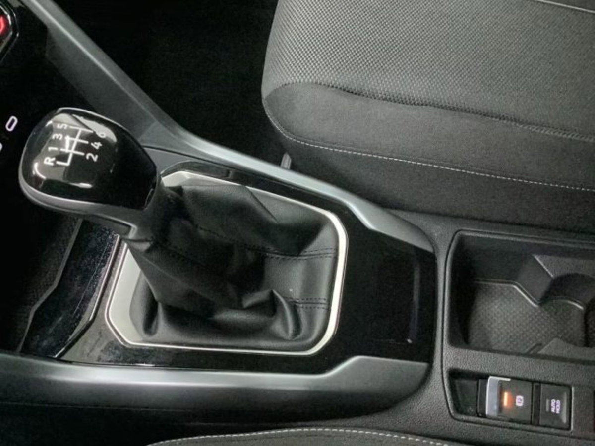 Volkswagen T-Roc 1.0 tsi Life 115cv (14)