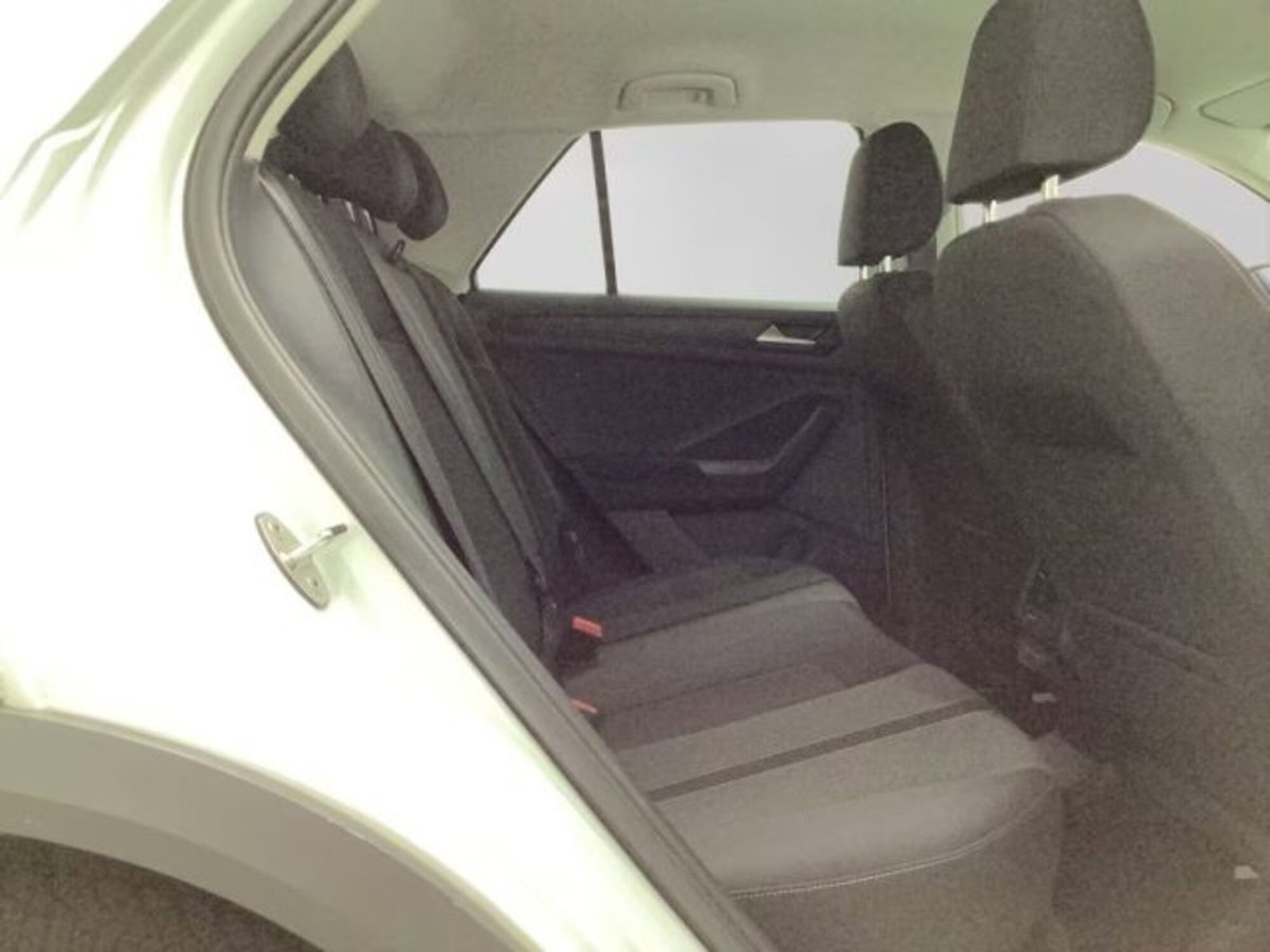 Volkswagen T-Roc 1.0 tsi Life 115cv (15)