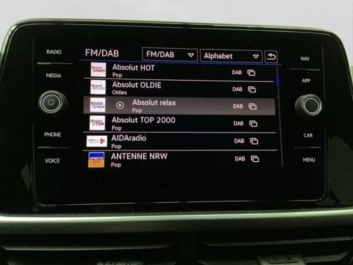Volkswagen T-Roc 1.0 tsi Life 115cv (8)