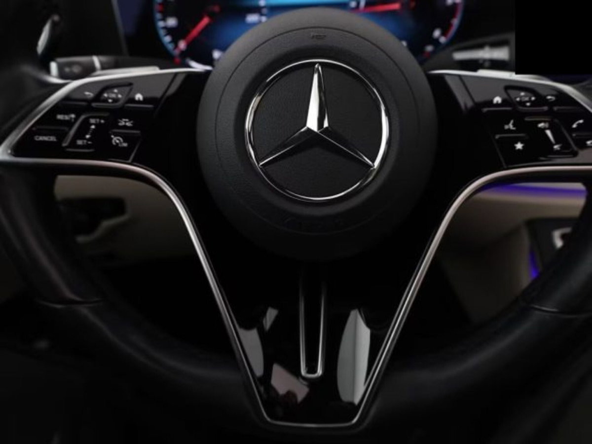 Mercedes-Benz Classe E 220 d Auto AMG Line (14)