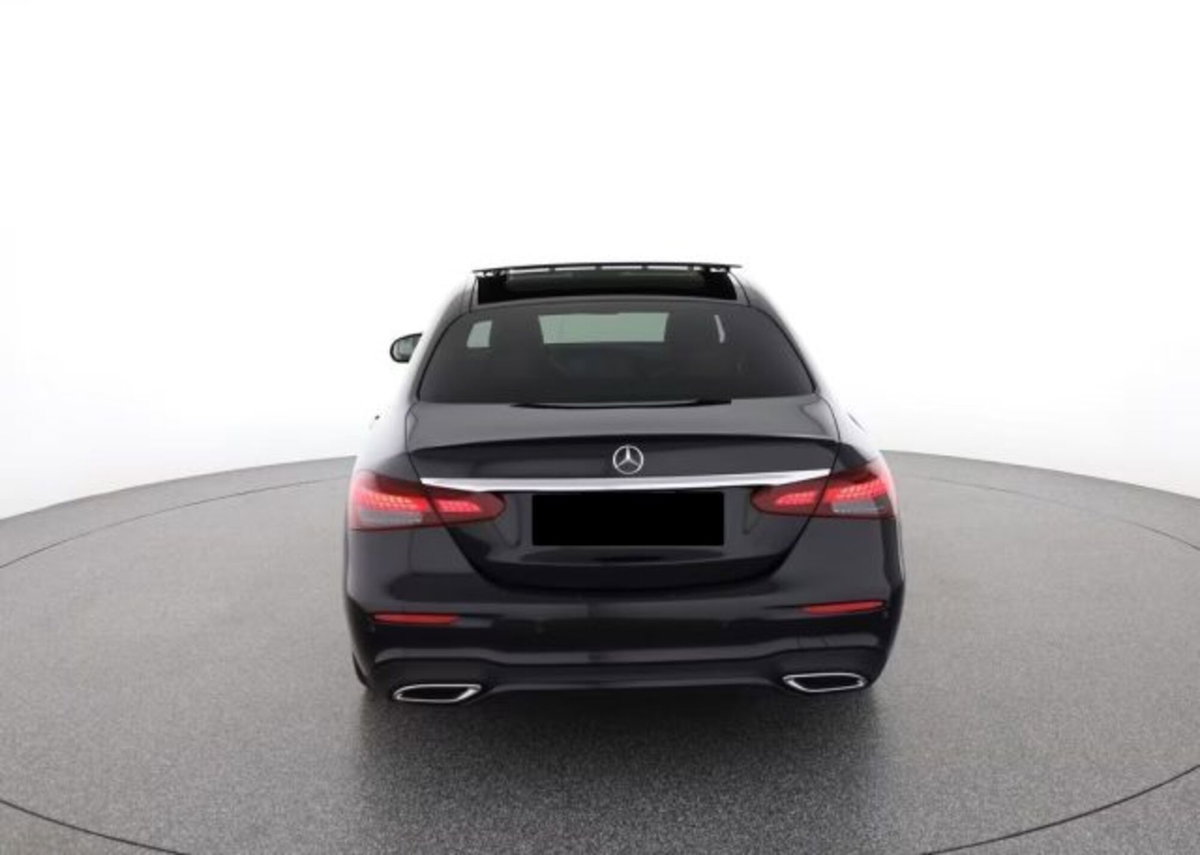Mercedes-Benz Classe E 220 d Auto AMG Line (4)