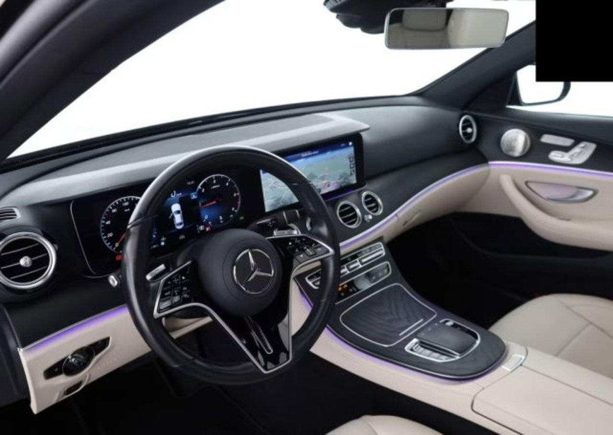 Mercedes-Benz Classe E 220 d Auto AMG Line (9)