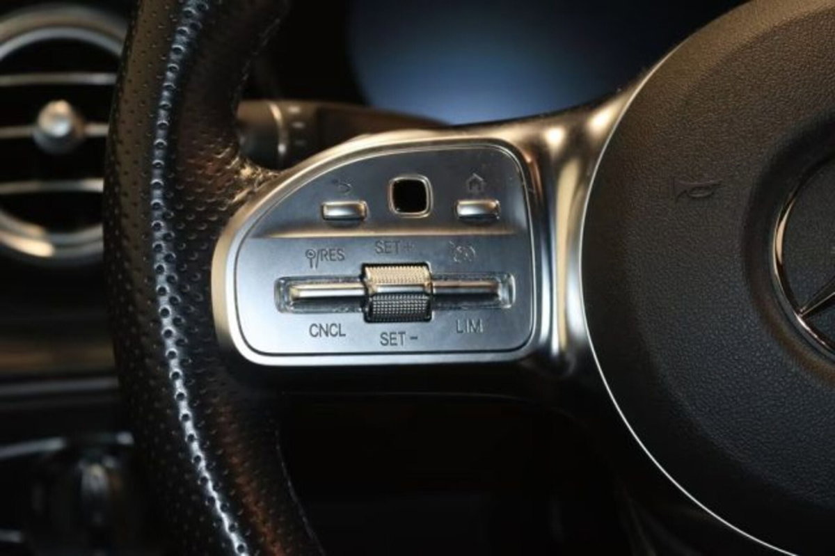 Mercedes-Benz GLC Coupé 300 de 4Matic EQ-Power Coupé Premium Plus (15)