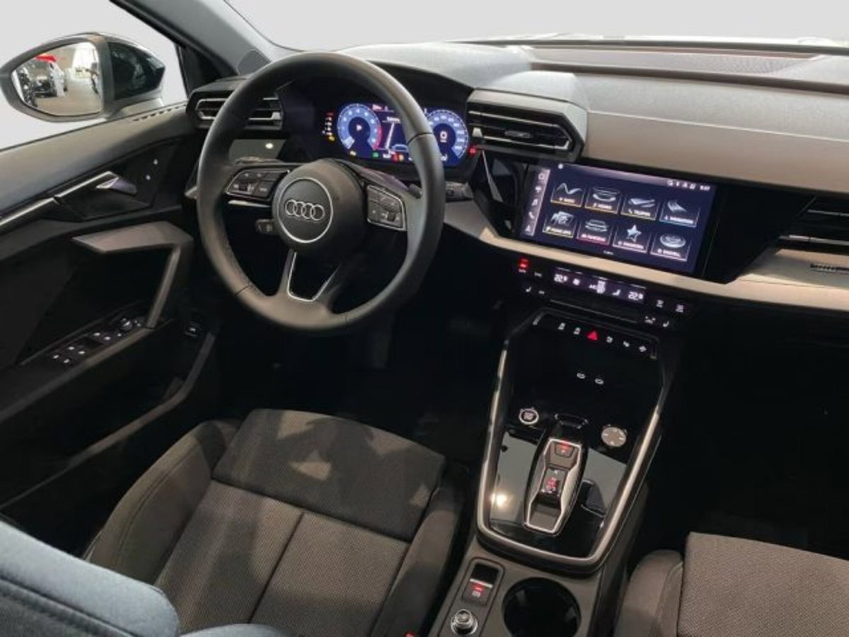 Audi A3 Sedan 35 TFSI S tronic Business (5)