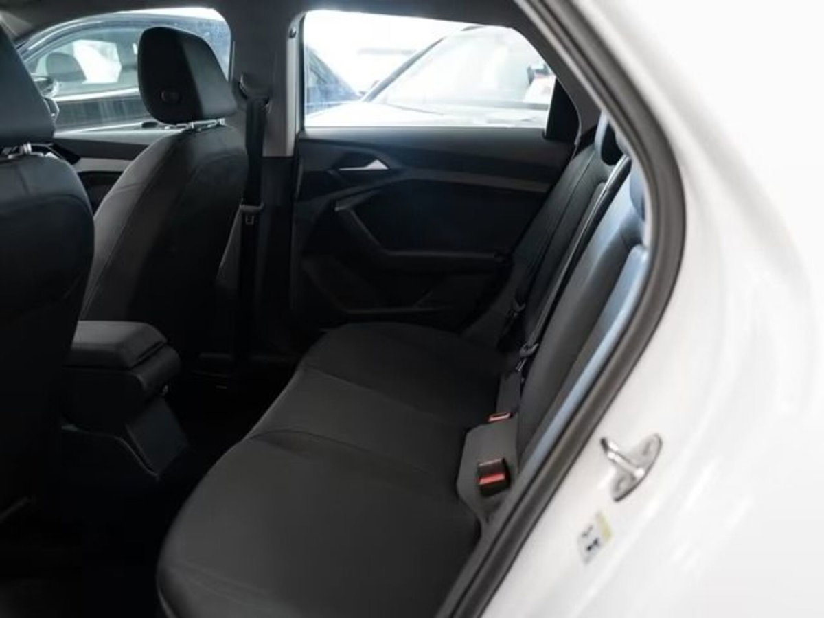 Audi A1 Sportback Sportback 25 1.0 tfsi Business (12)